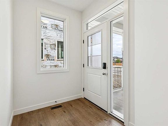 3rd image of 55 E Bridgeport Cir