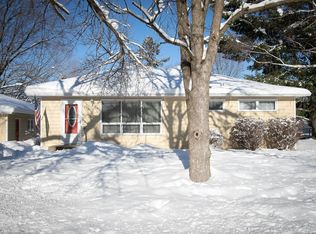 826 5th Ave NW, Cambridge, MN 55008