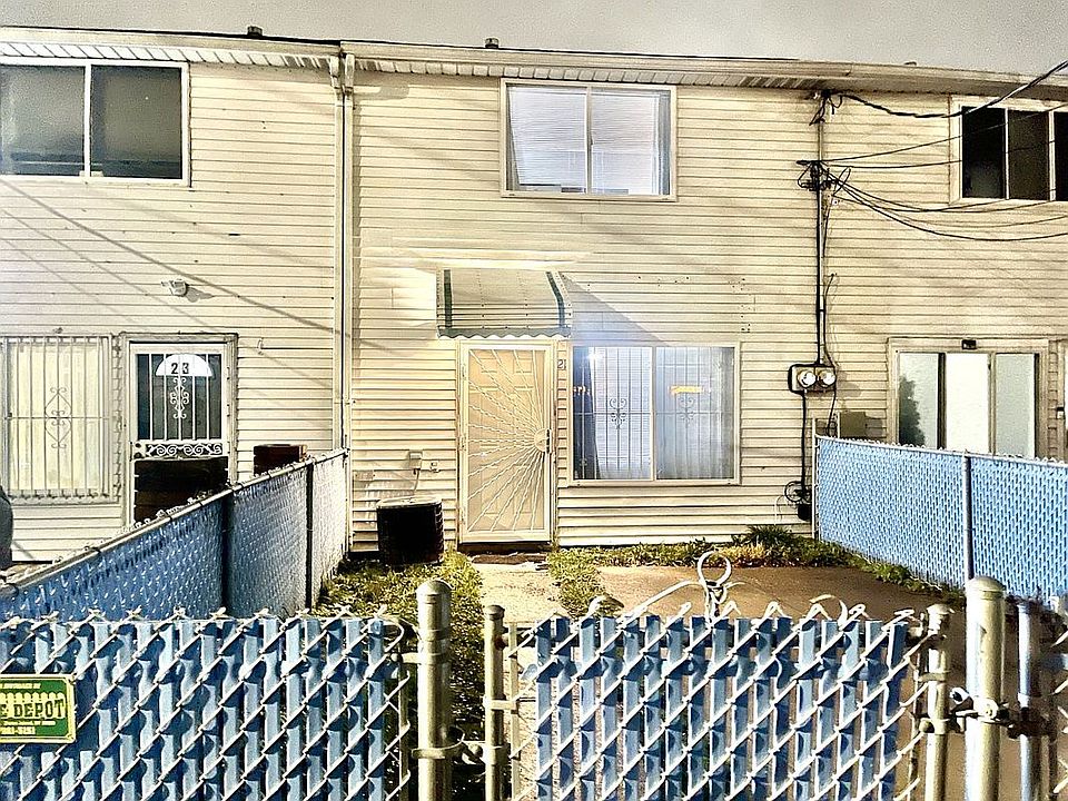 1st image of 21 Thelma Ct