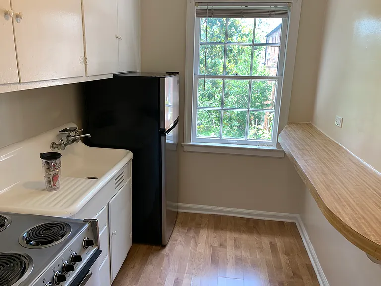 2827 Thornhill Rd — Photo 8