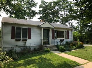 215 N 2nd Ave, St Charles, IL