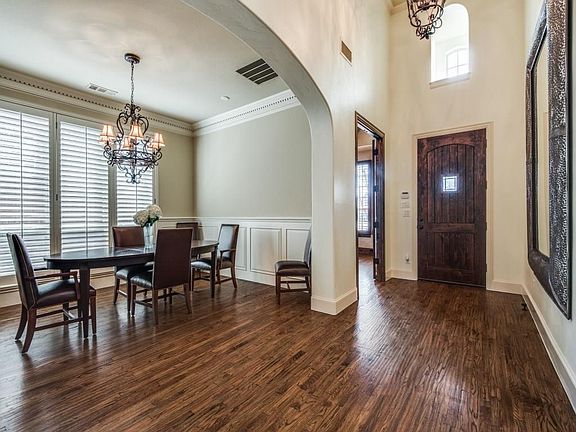5th image of 611 Brookstone Dr