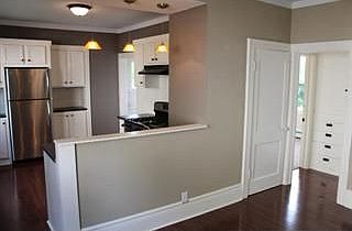 4th image of 239 Winona St W
