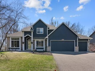 6709 Promontory Dr, Eden Prairie, MN 55346
