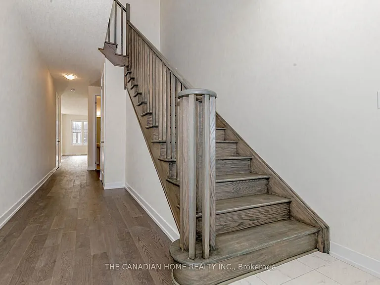 10 Sunflower Cres — Photo 8