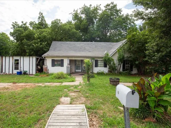 114 N 6th St, Yukon, OK 73099