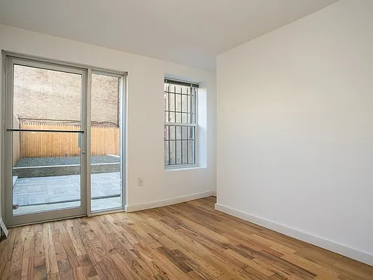 Rented by MNS | media 32