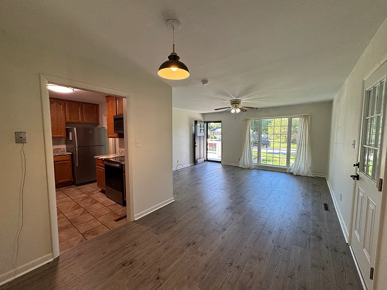 20 Lenora Dr — Photo 5