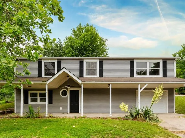 31793 Darin Ln, Crystal Lakes, MO 64024