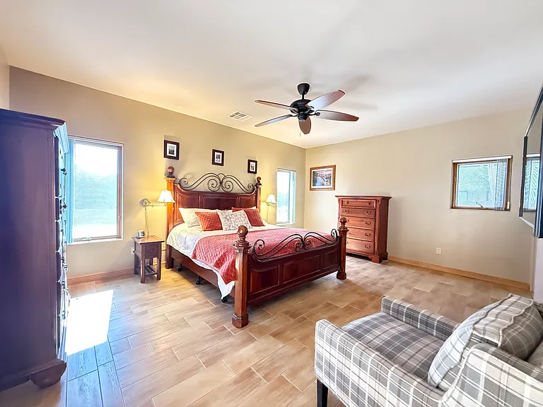 2105 W Gold Dust Ln — Photo 7