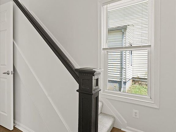 4th image of 4907 Roanoke St