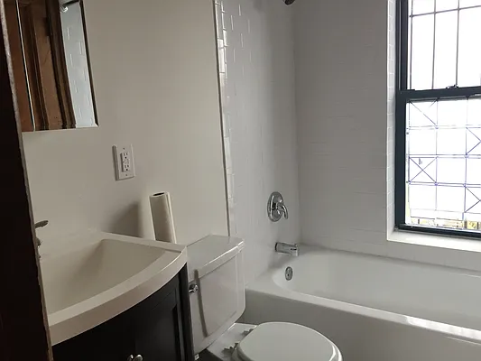 Rented by Imani Q'ryn Realty | media 1