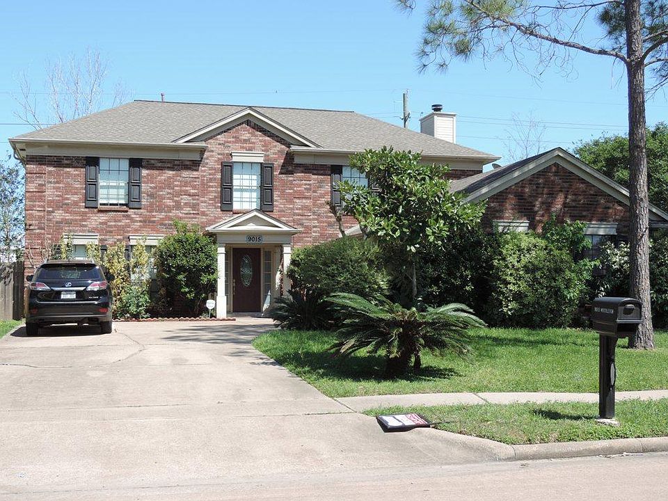 1st image of 9015 Woodleigh Dr