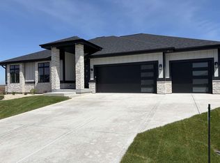 5836 Golden Guernsey Ct, Waunakee, WI 53597