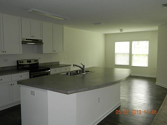 3rd image of 95221 Siena Ct