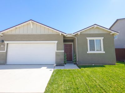 1798 Palmer Ave, Dinuba, CA, 93618