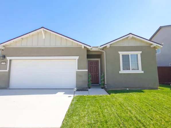 1798 Palmer Ave, Dinuba, CA 93618