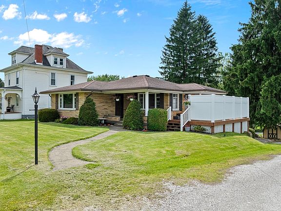 3rd image of 16 Westview Lane
