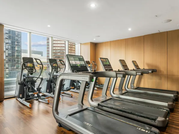 605 West 42nd Street image 14 of 28