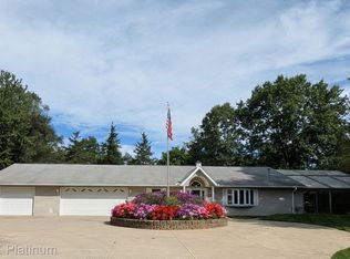4254 W Highland Rd, Highland, MI 48357