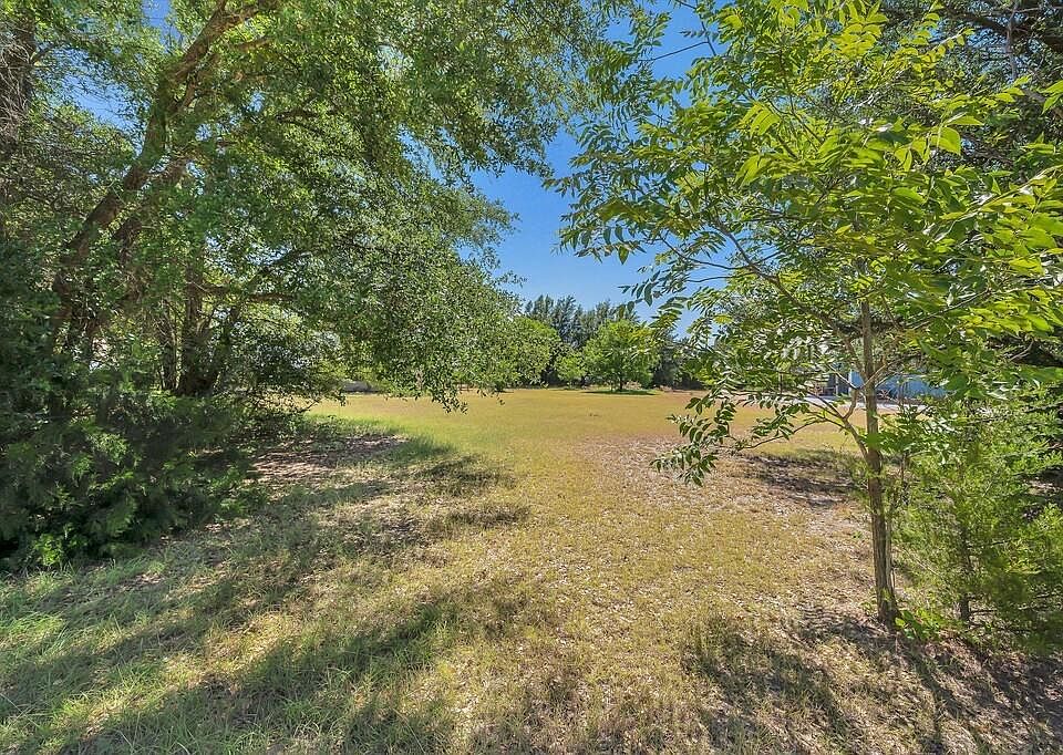 1st image of Sherwood Dr