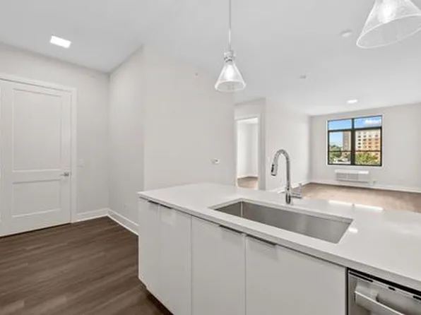 121 34th Street image 118 of 213