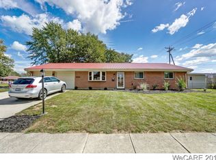 1490 Arlington Dr, Lima, OH 45805