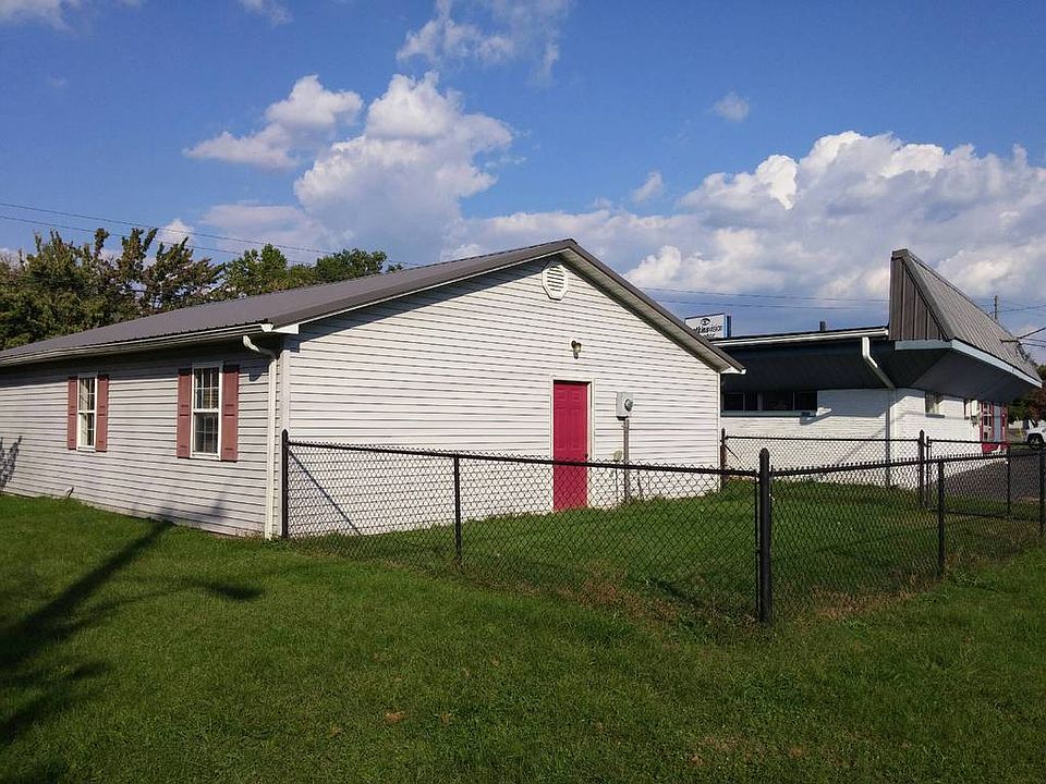 2nd image of 1503 W Steve Wariner Dr