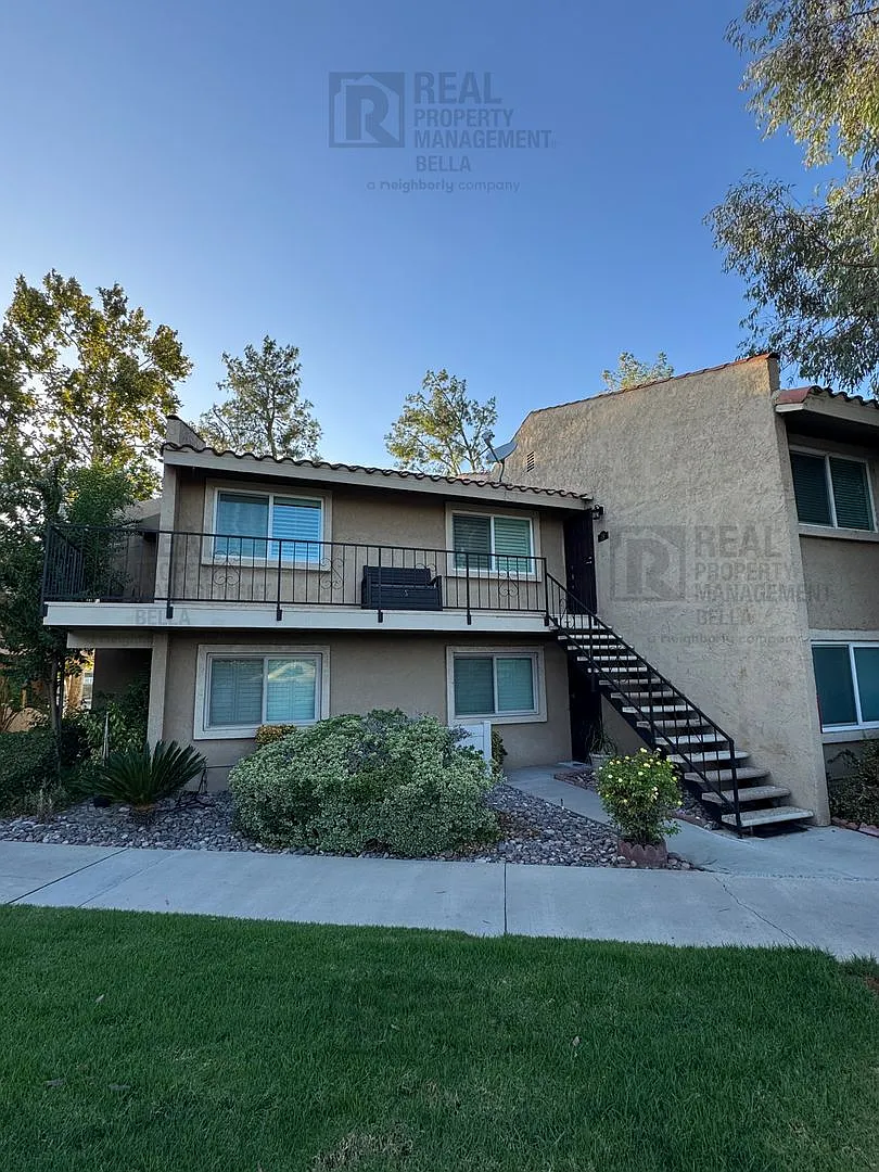 Lake Views, Gated Canyon Lake Living & Furnished Convenience! — Photo 1