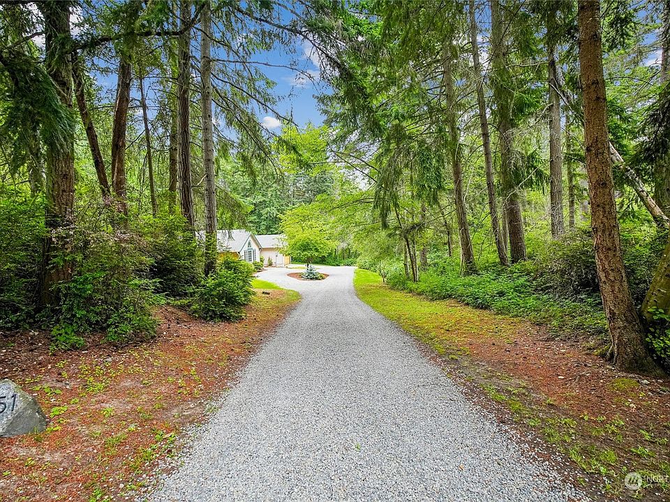 1st image of 1351 Pilchuck Heights