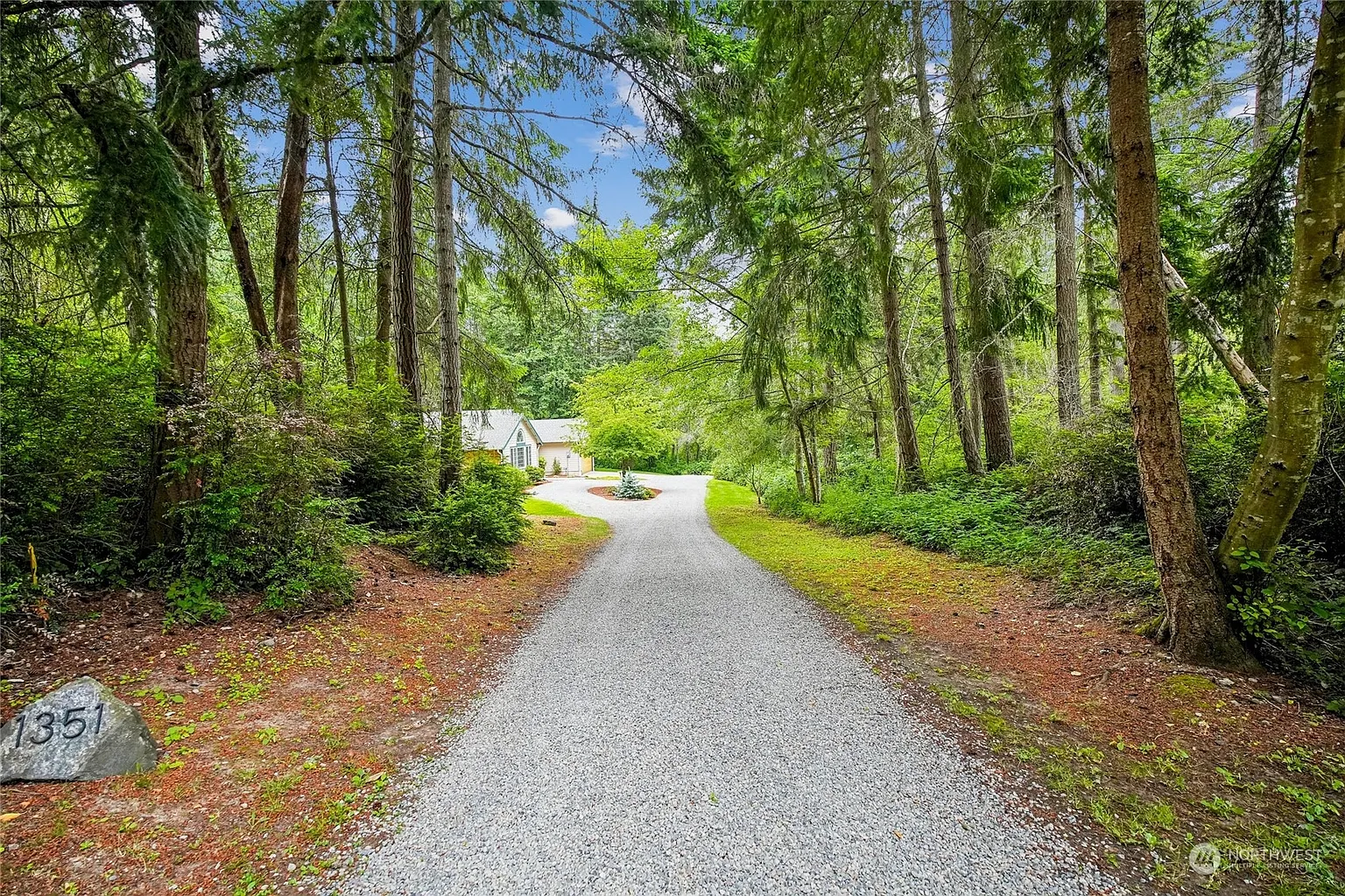 1351 Pilchuck Heights photo 1