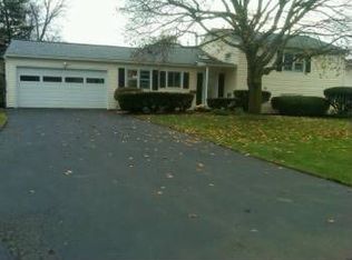 45 Rock Hill Rd, Rochester, NY 14618