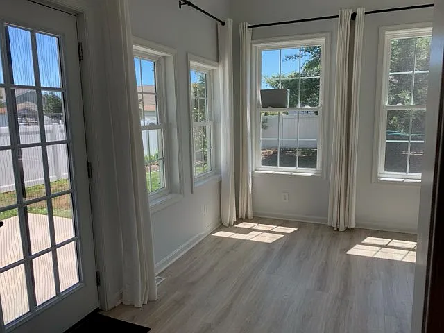 413 Queen Anne St — Photo 9