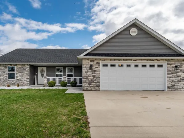 1601 Dew Drop Dr, Marion, IL 62959