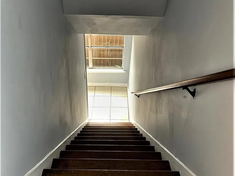 1546 Lombardy St #C — Photo 15