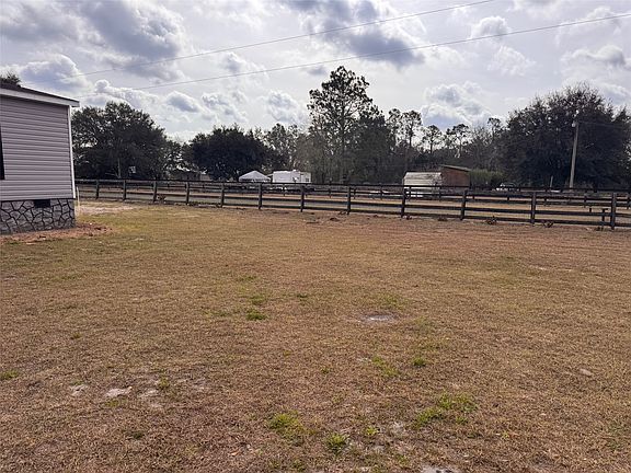 3rd image of 273535 Murrhee Rd