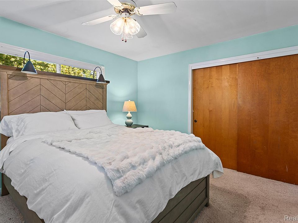 32350 Craftsbury Ct, photo 20