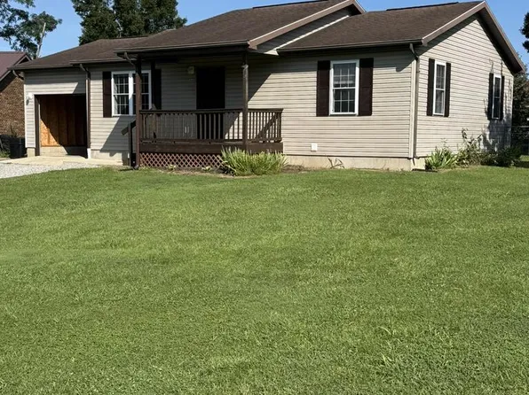 44 Patrician Dr, Chillicothe, OH 45601