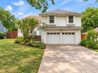8808 W 118th St, Overland Park, KS 66210