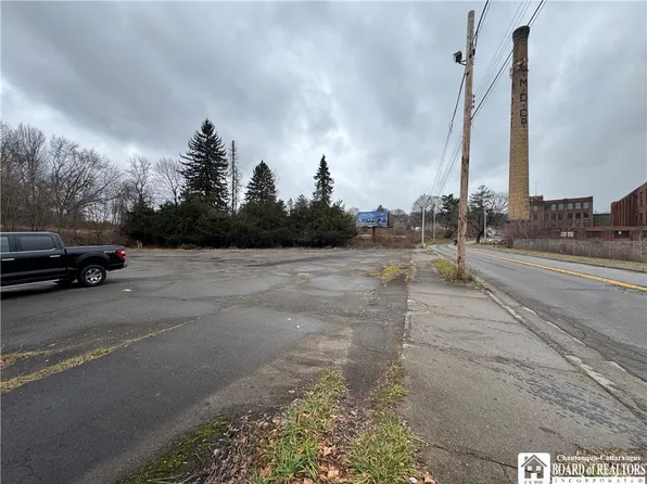 456 Buffalo St, Jamestown, NY 14701
