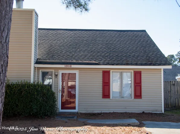 1916 Buxton Road, Greenville, NC 27858