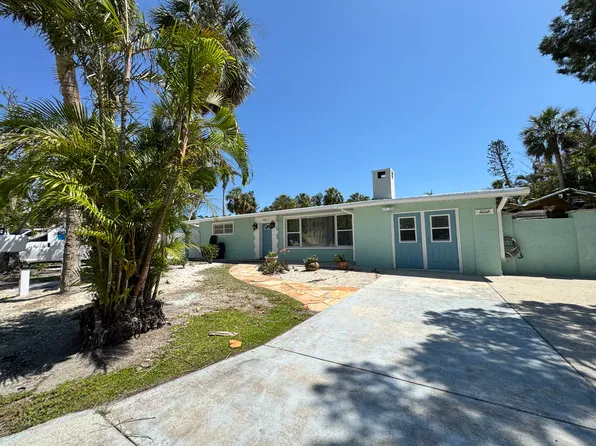 405 80th St #B, Bradenton Beach, FL 34217