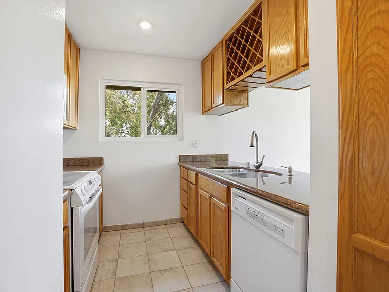 2101 Vanderslice Ct #18 — Photo 8