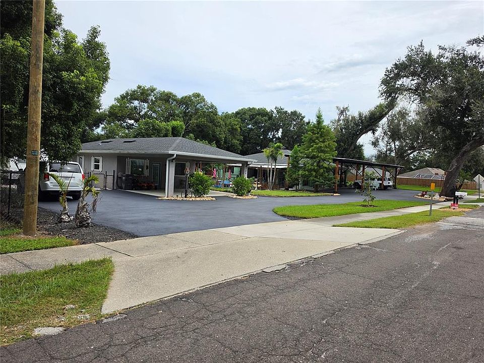 1st image of 390 HENDERSON AVENUE