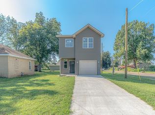 630 W Calhoun St, Luxora, AR 72358