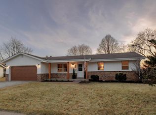 5318 Radcliff Dr, Greendale, WI 53129
