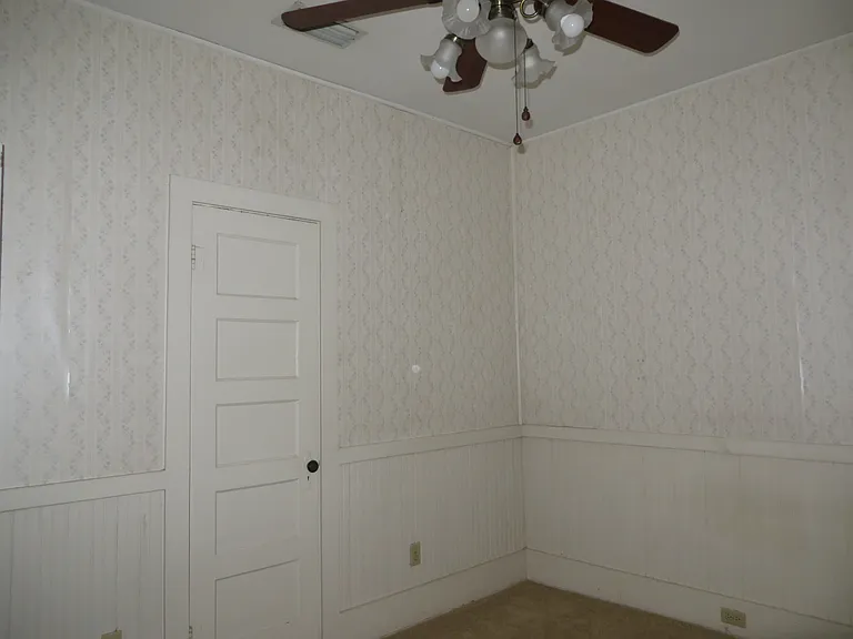 813 NE 3rd Ave — Photo 13