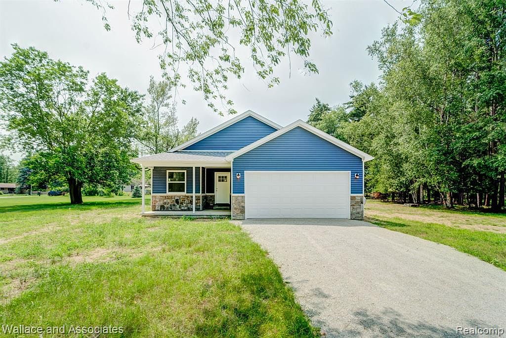 15 Hannah Ave, Croswell, MI 48422 MLS 20230058587 Zillow