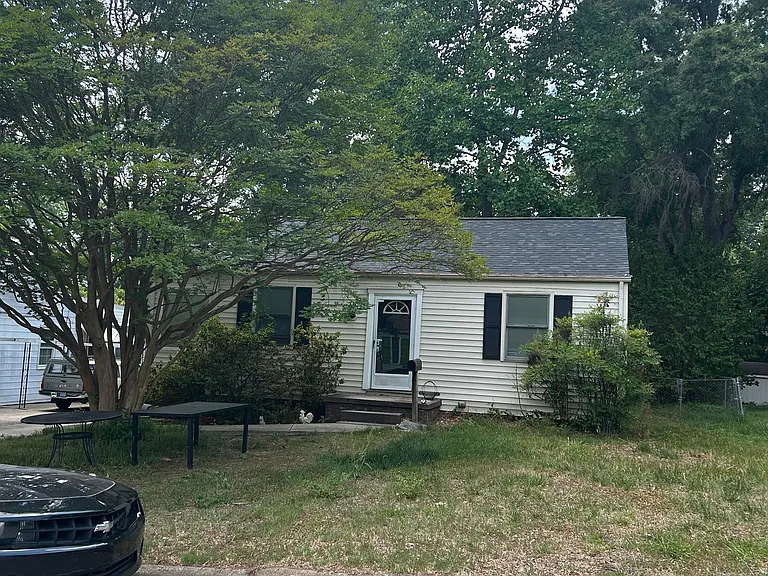 1011 Cleburne St — Photo 10