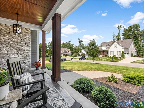 3rd image of 14807 Michaux Valley Cir